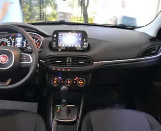 Fiat Egea – автомобиль категории Эконом, Комфорт напрокат в Турции ✓ Без депозита ✓ Страхование: ОСАГО, Супер КАСКО, От угона, Молодой.